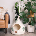 Load image into Gallery viewer, Leaf Design | Tail Style Cave