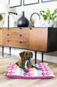 Load image into Gallery viewer, Everly Dog Bed
