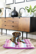 Load image into Gallery viewer, Everly Dog Bed