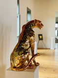 Load image into Gallery viewer, Luxurious Golden Cheetah Statue