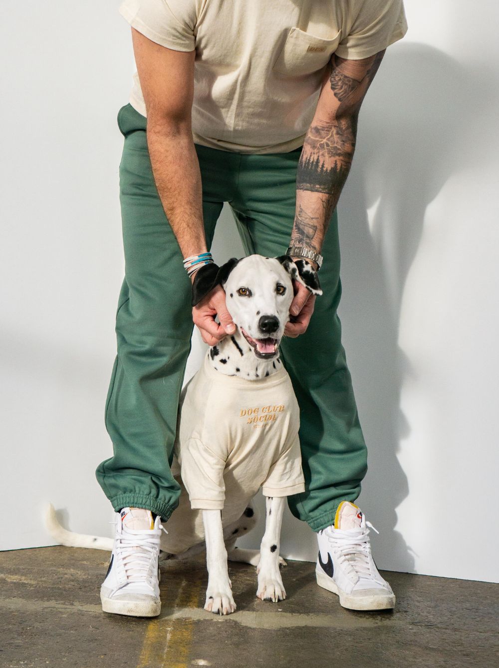 Dog Embroidered Tee 