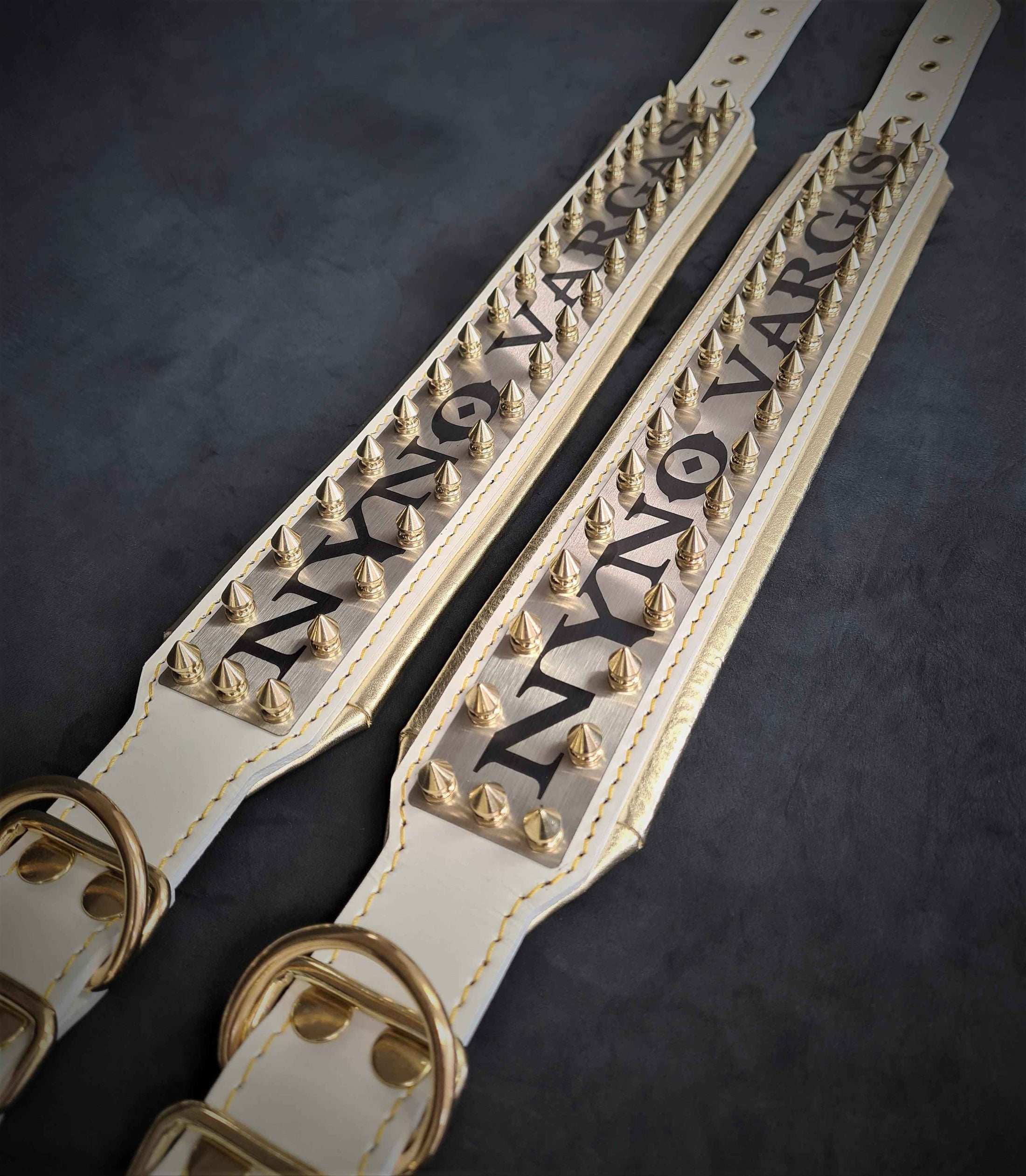 The "Metal" collar White & Gold- personalized!