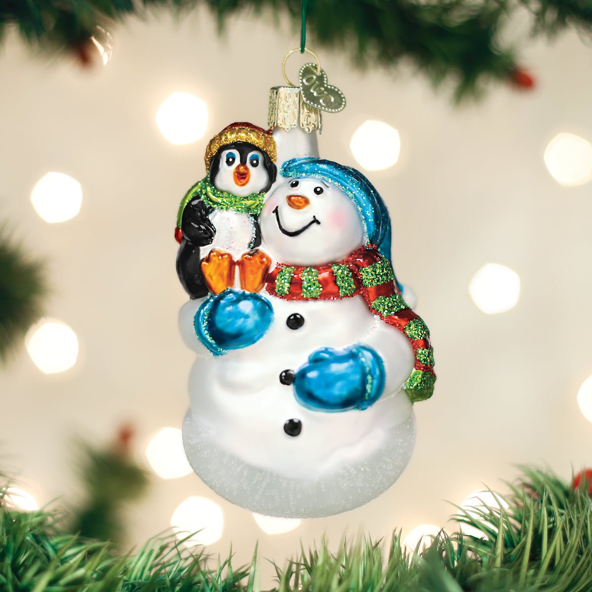Snowman With Penguin Pal - Southlake Paws