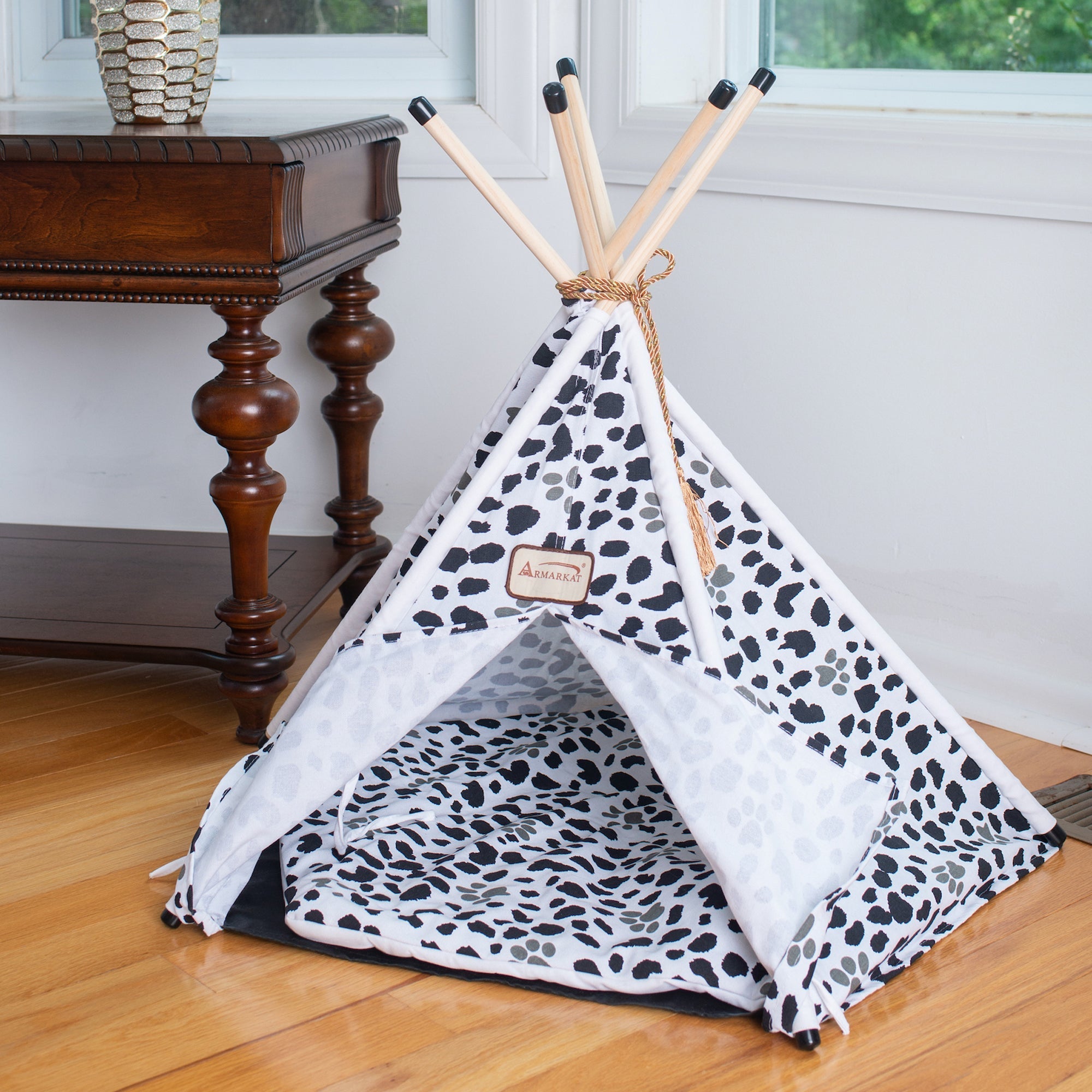 Armarkat Cat Teepee Bed C46 - White/Black