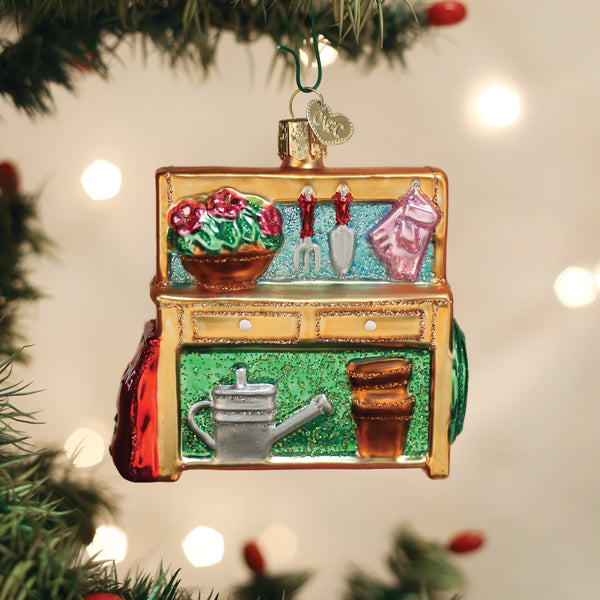 Potting Bench Ornament - Southlake Paws