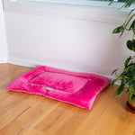 Armarkat M01CZH-L Large Pet Bed Mat  Dog Crate Soft Pad With Poly Fill Cushion Vibrant PInk