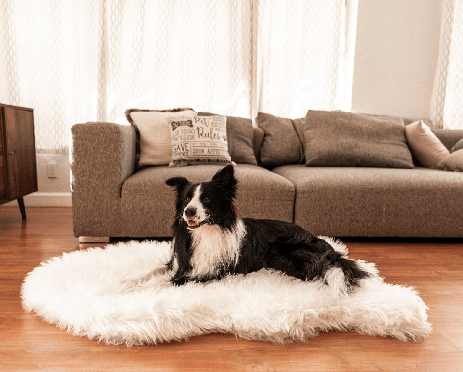 PupRug by Paw.com™ Faux Fur Orthopedic Dog Bed - Curve Polar White - Southlake Paws