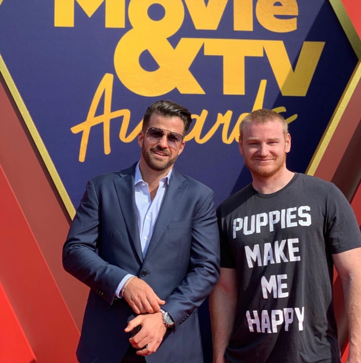 Puppies Make Me Happy Uni-Sex Shirt  | Present for Dog Lovers