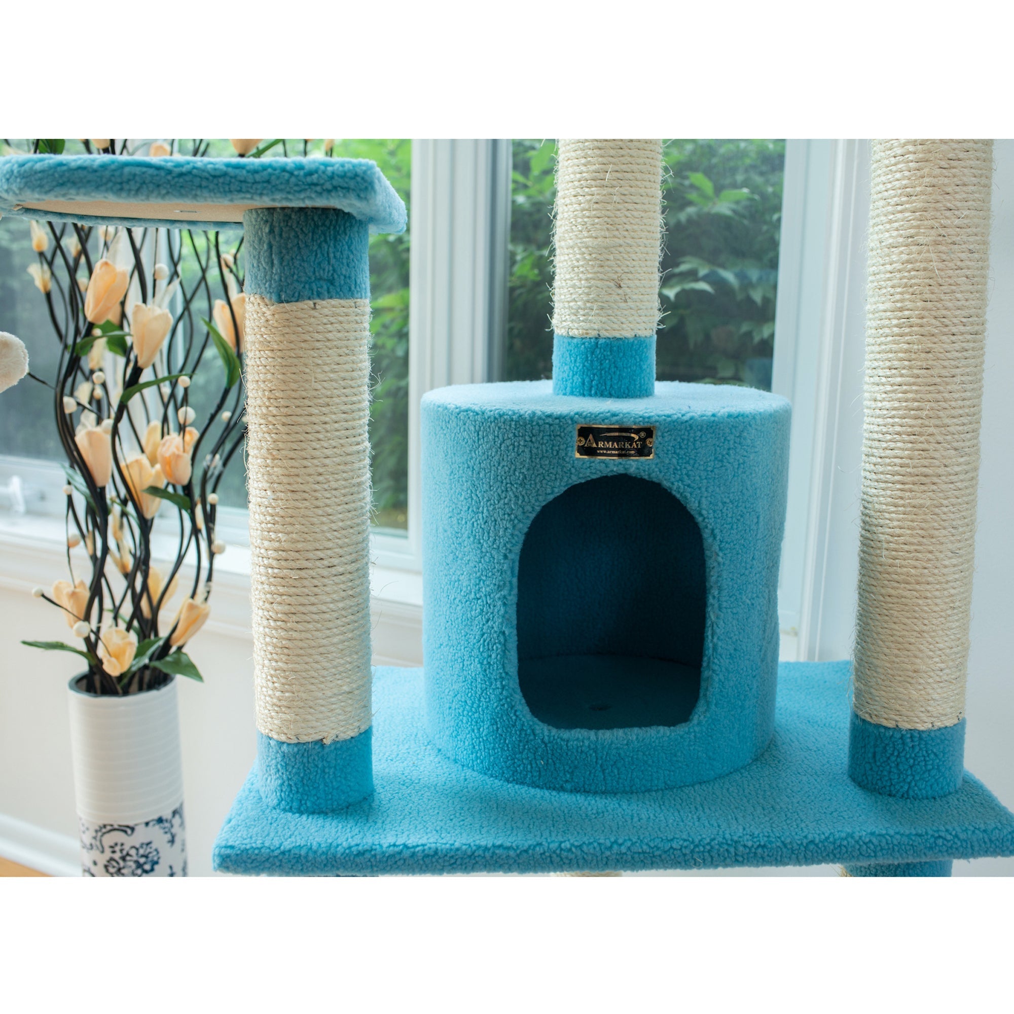 Armarkat Classic Cat Condo B6605 - 65-Inch - Sky/Blue