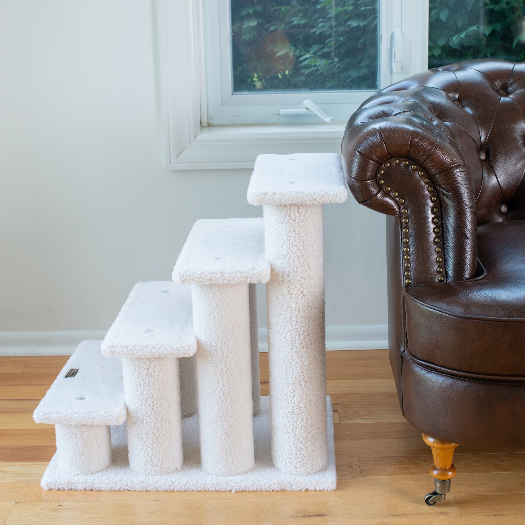 Armarkat Pet Furniture B4001 - 25-Inch - Ivory