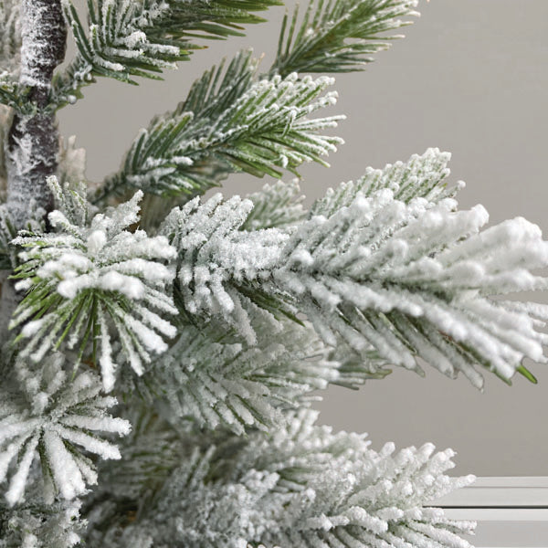 23" Frosted Balsam Tree with Burlap Base - Southlake Paws