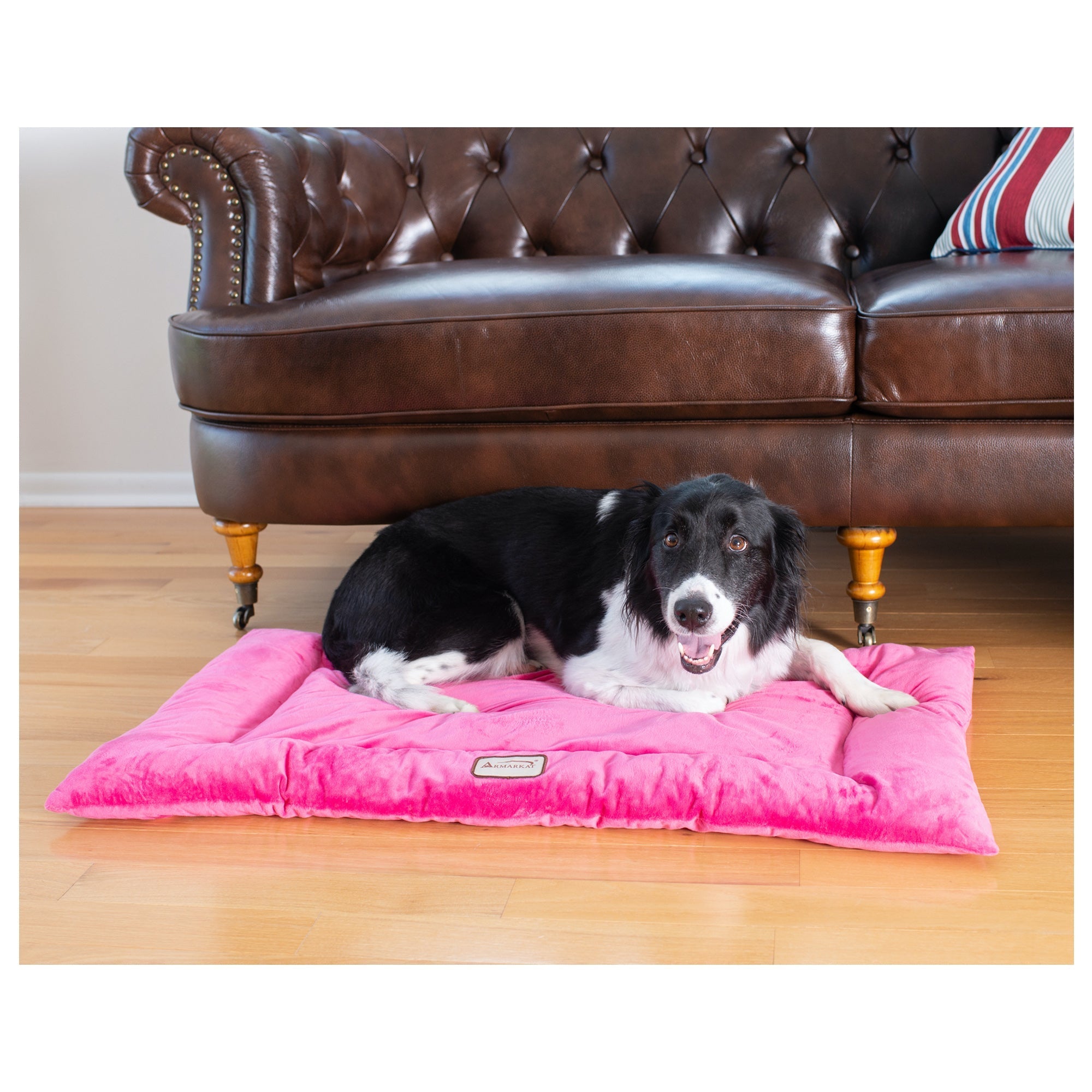 Armarkat Dog Crate Pad M01CZH-L - Pink - Large