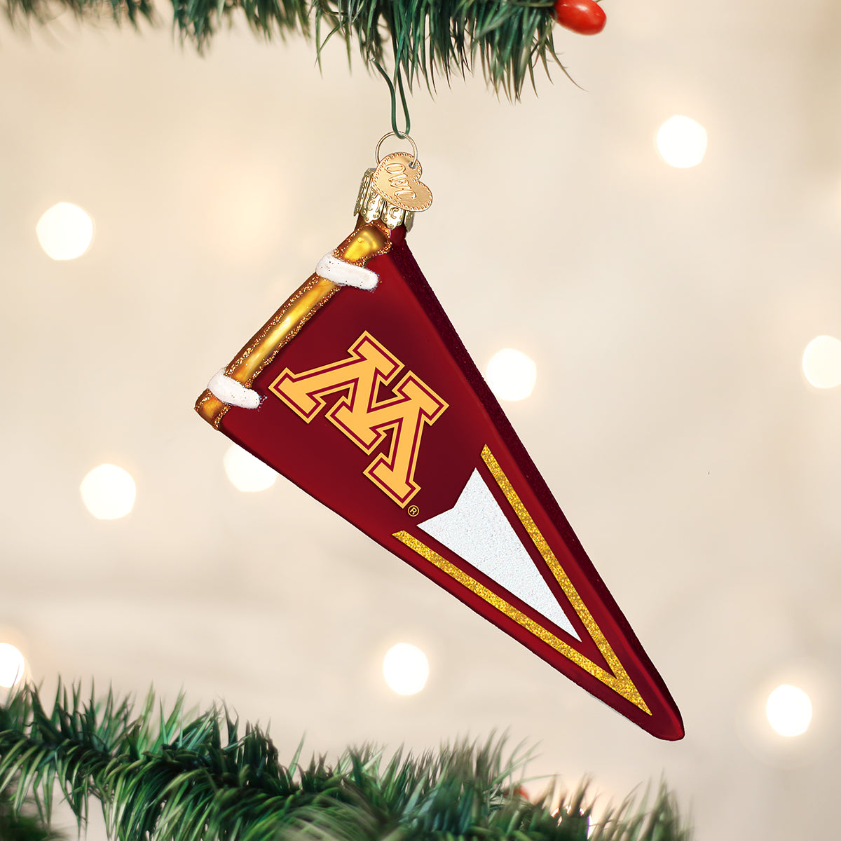 Minnesota Pennant Ornament - Southlake Paws