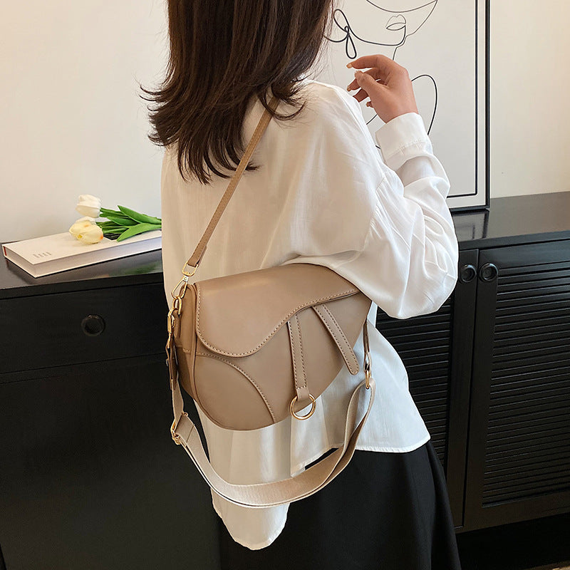 AWST Int'l  Saddle Shoulder Handbag - image 9