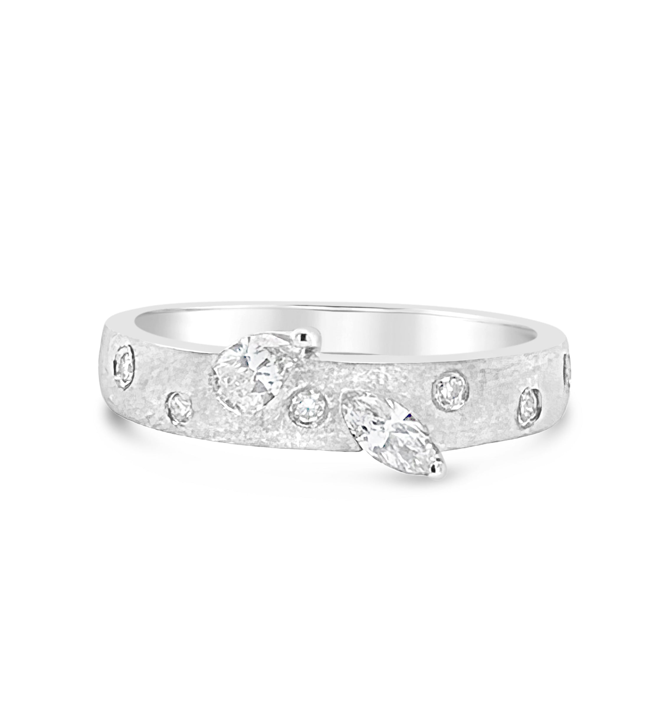 OLIVE & CHAIN Diamond Celestial Protruding Band - Yellow Gold, 5.5