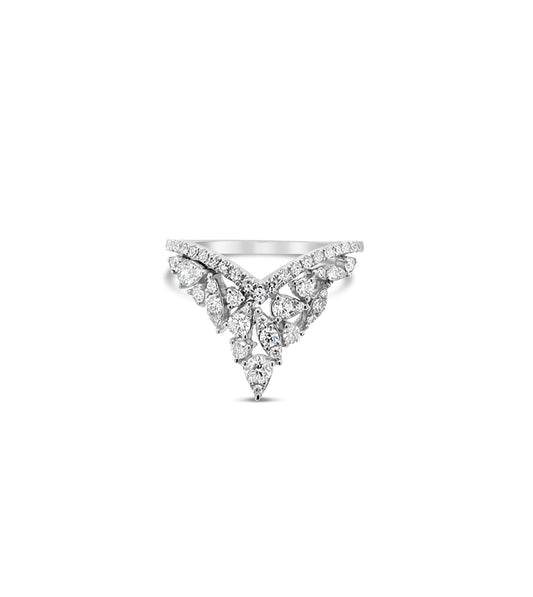 OLIVE & CHAIN Diamond Queen Chevron Ring - White Gold, 5.0