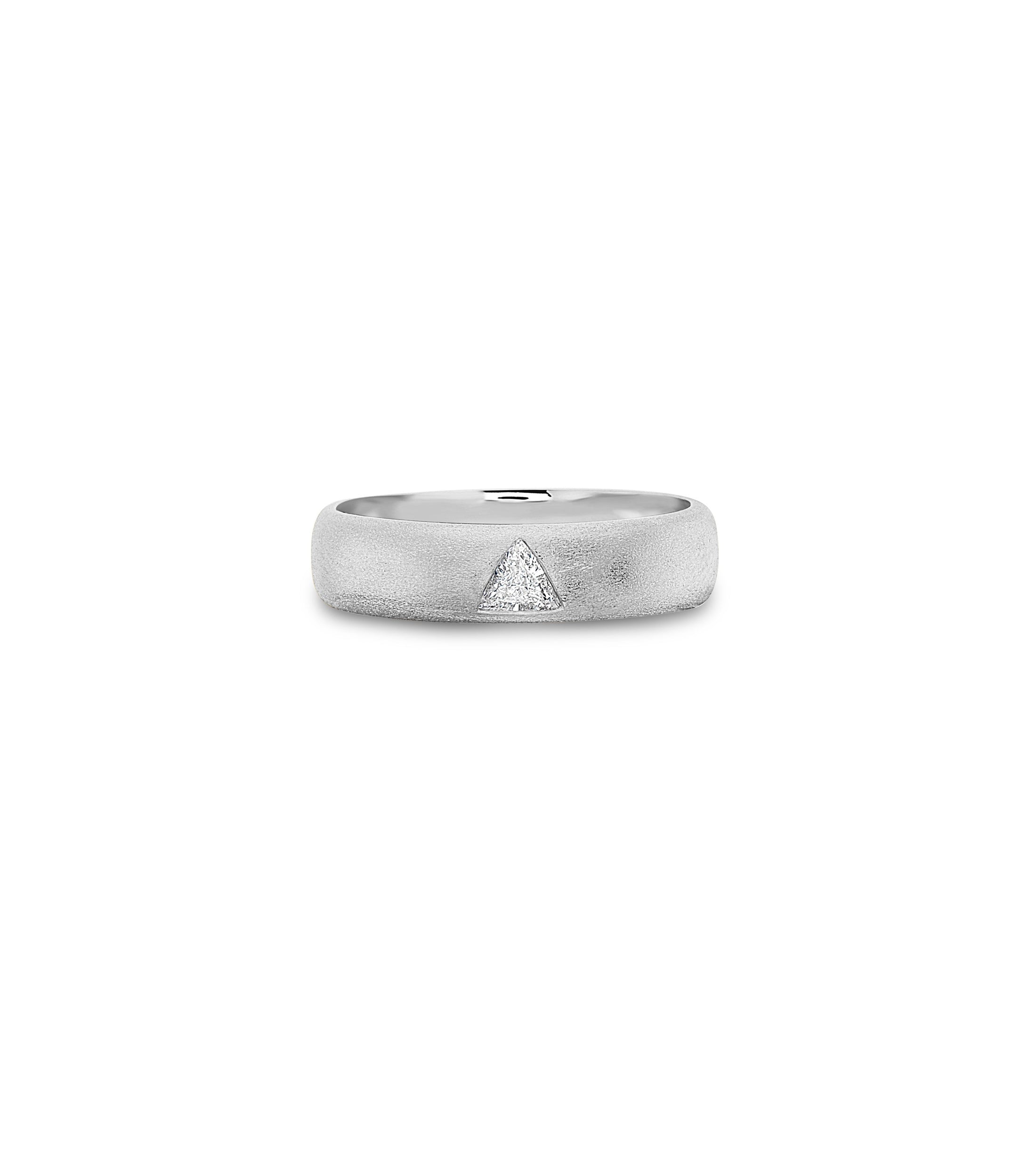 OLIVE & CHAIN Diamond Trillion Flush Band - Yellow Gold, 5.5
