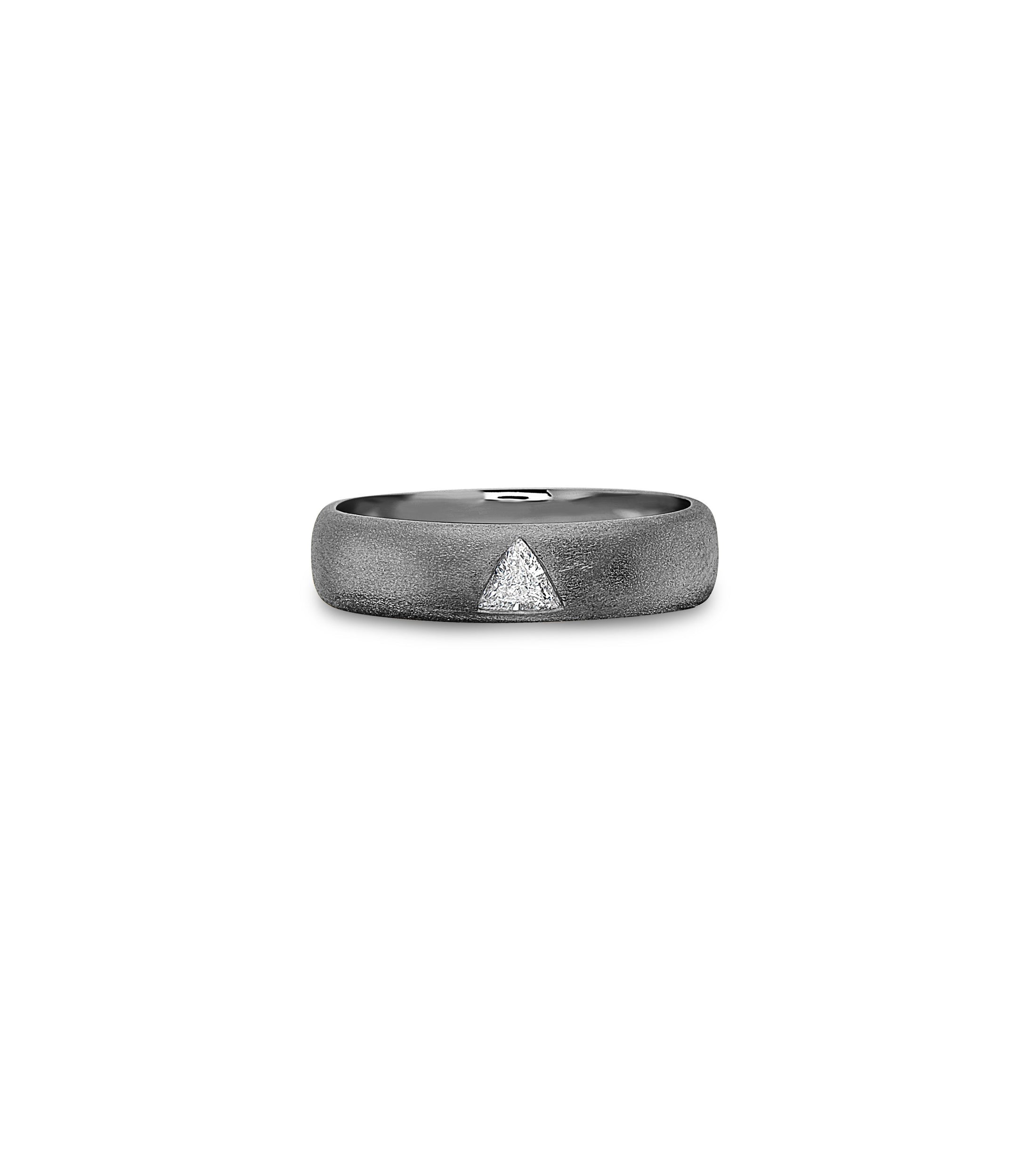 OLIVE & CHAIN Diamond Trillion Flush Band - Yellow Gold, 6.5