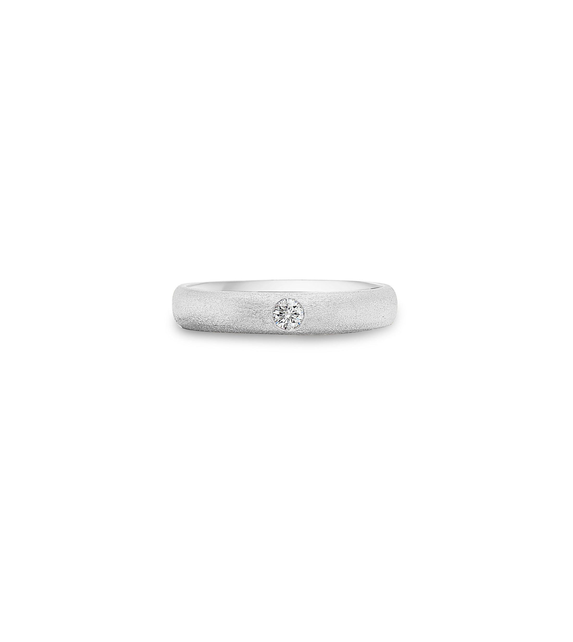 OLIVE & CHAIN Diamond Round Flush Band - Yellow Gold, 5.5