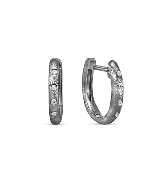 OLIVE & CHAIN Diamond Flush Huggie Earring - Black Gold