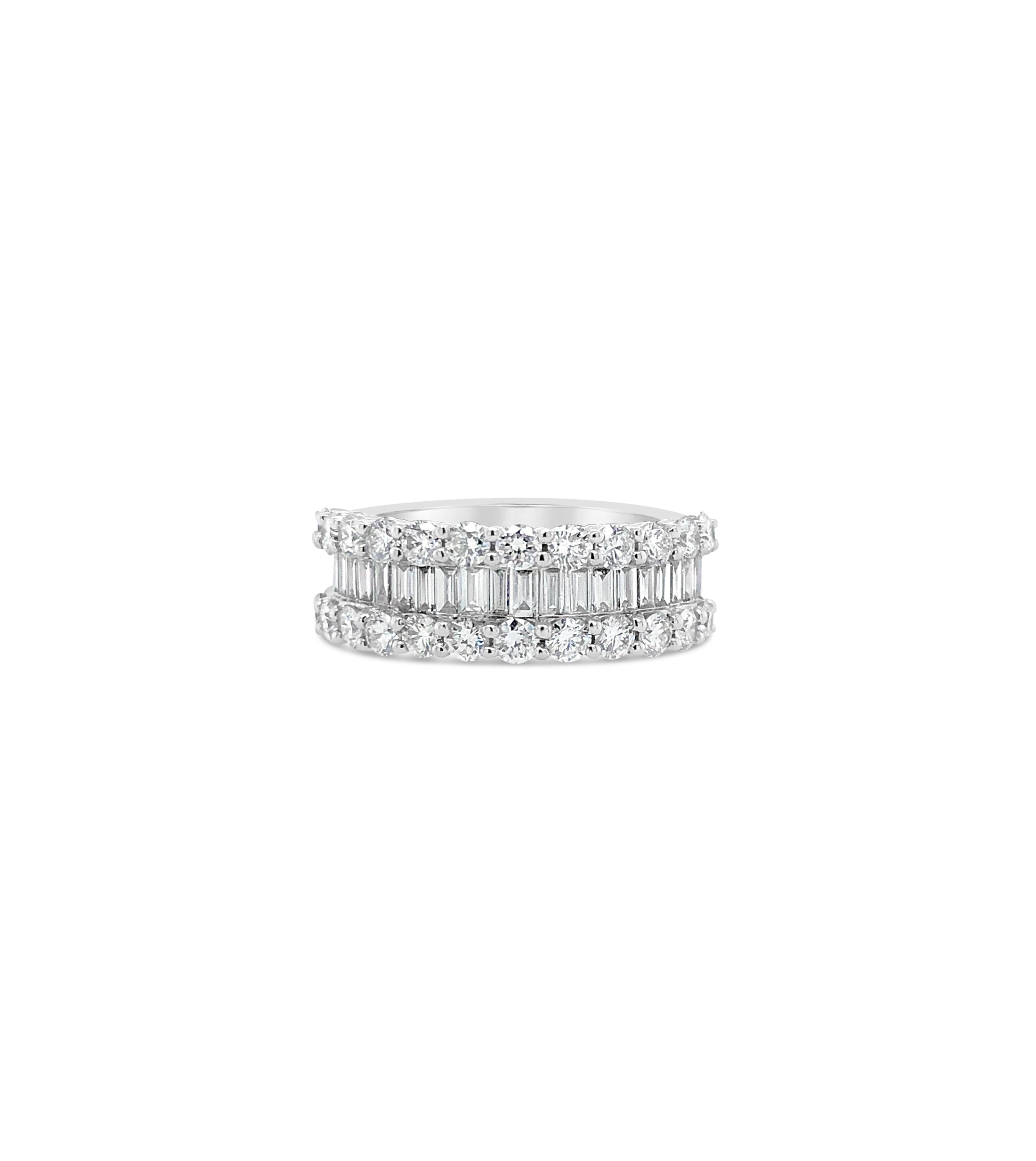 OLIVE & CHAIN Baguette & Round Diamond Band - White Gold, Petite, 5.5