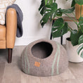 Load image into Gallery viewer, Stripe Design | Round Style Cave
