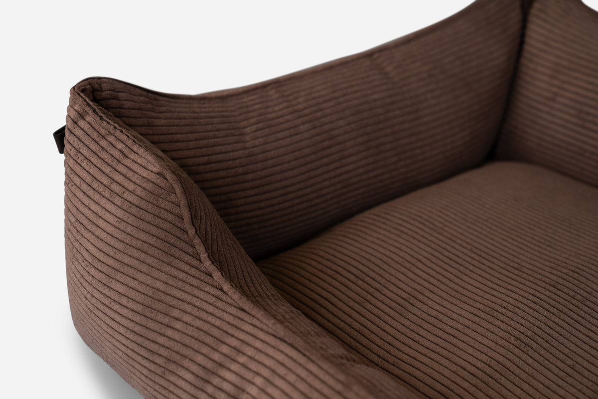 Pet Beds Premium Chester & Lee | Milk Chocolate Sleeper Dog Bed