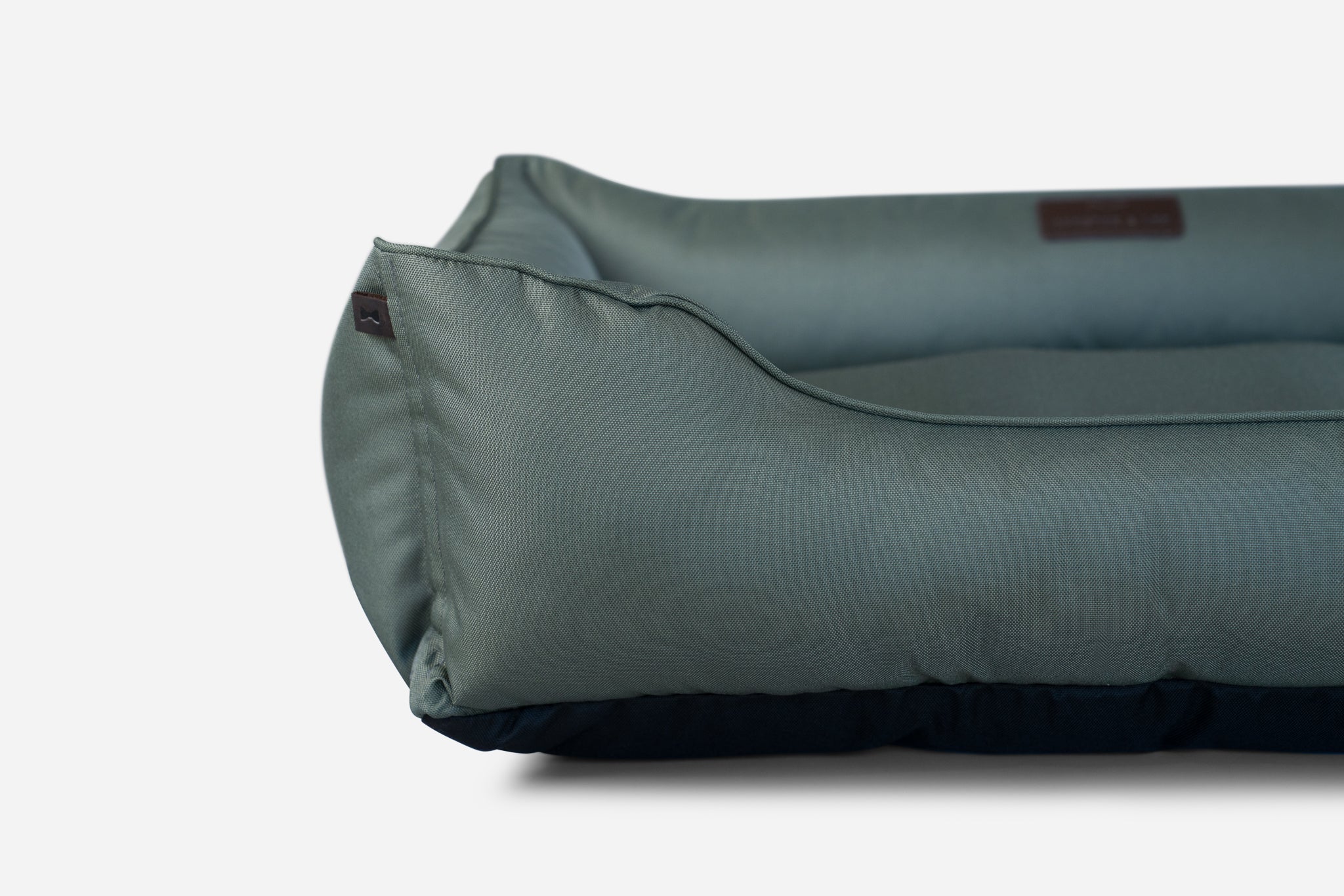 Chester & Lee | Waterproof Sleeper Dog Bed Green - image 5