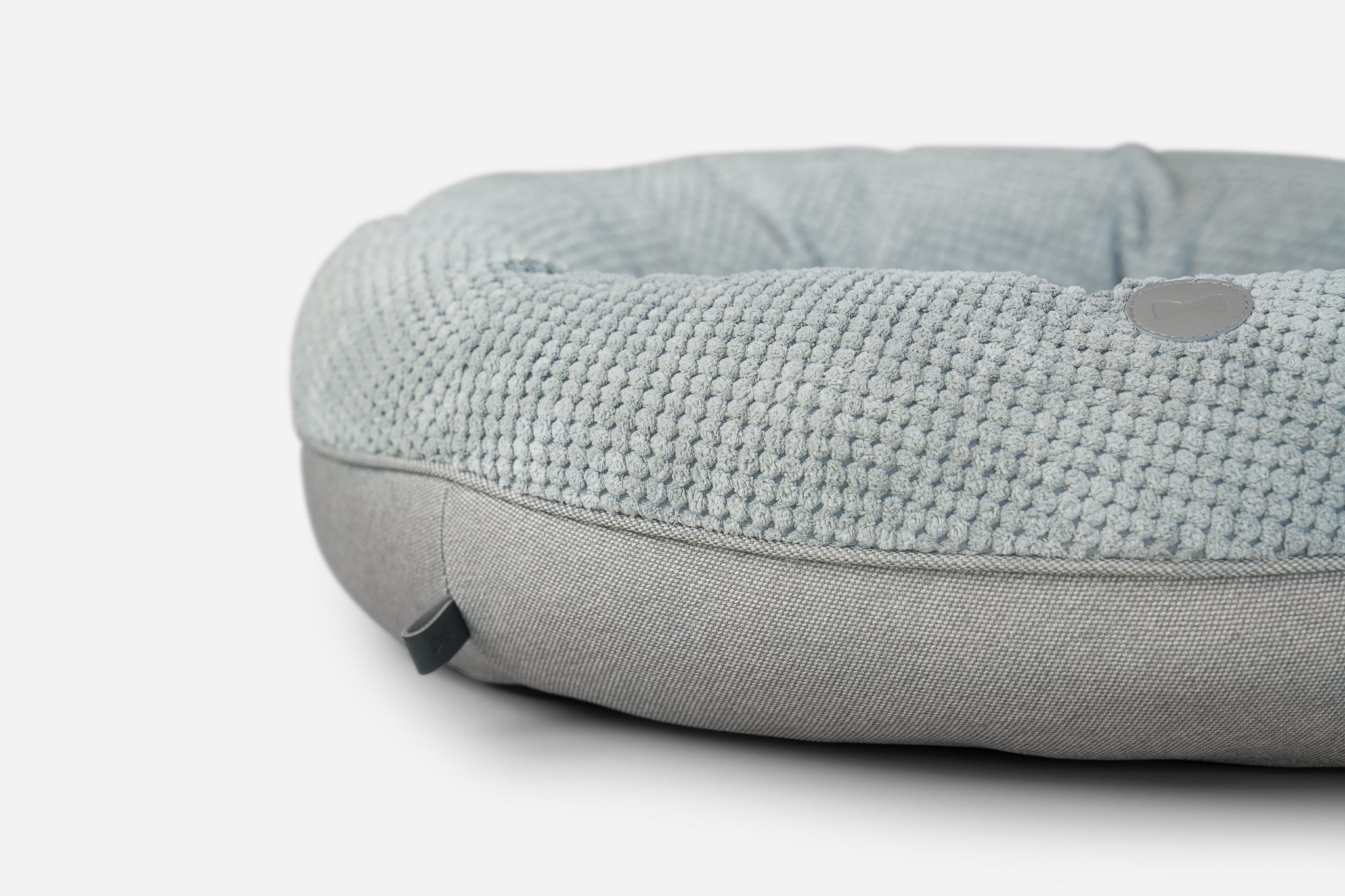 Chester & Lee | Moonlight Gray Donut Dog Bed - image 4