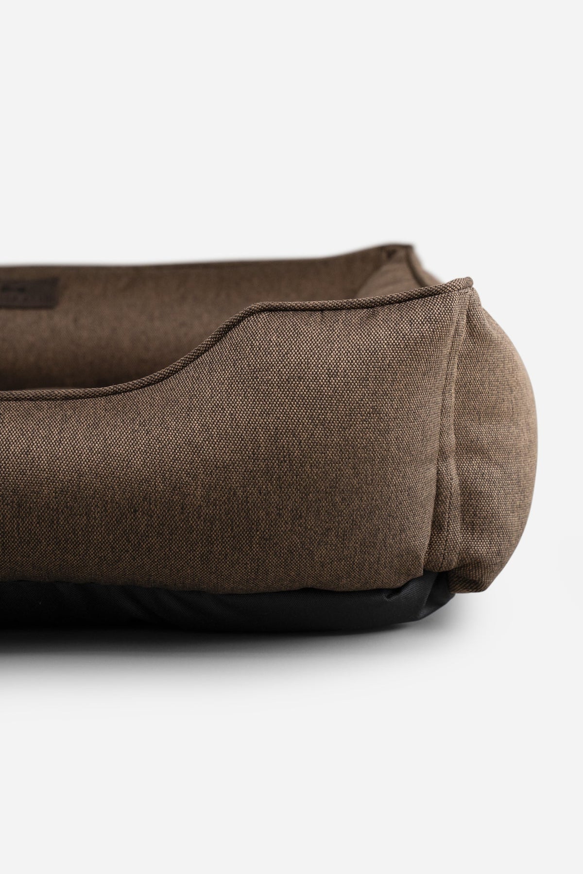 Pet Beds Premium Chester & Lee | Cotton Sleeper Dog Bed Brown
