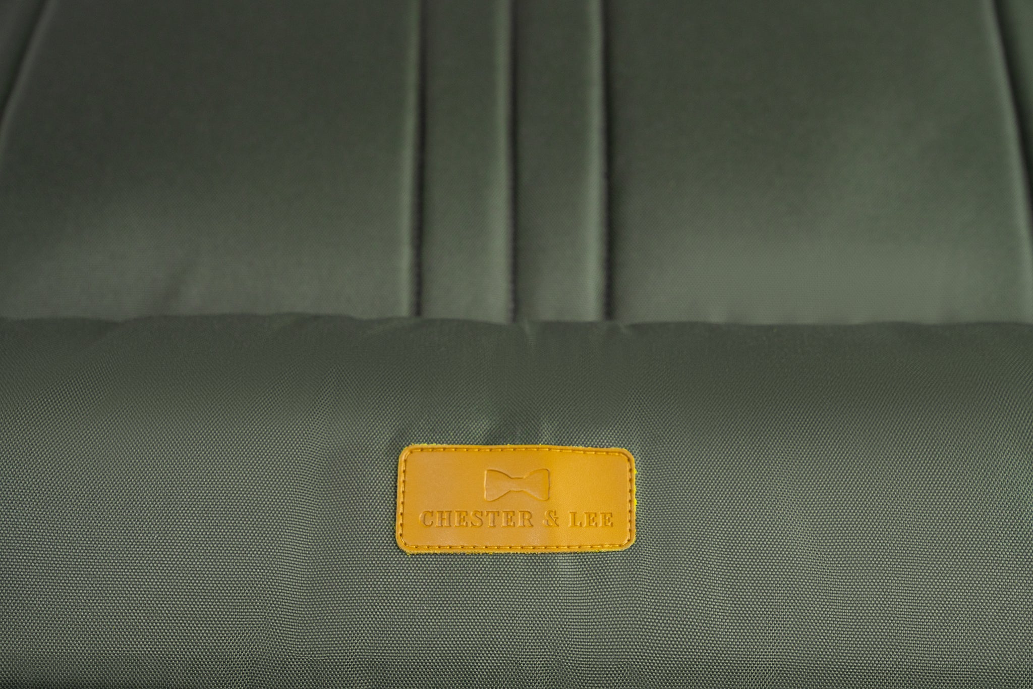 Pillow Beds Premium Chester & Lee | Waterproof Lounger Dog Bed Green