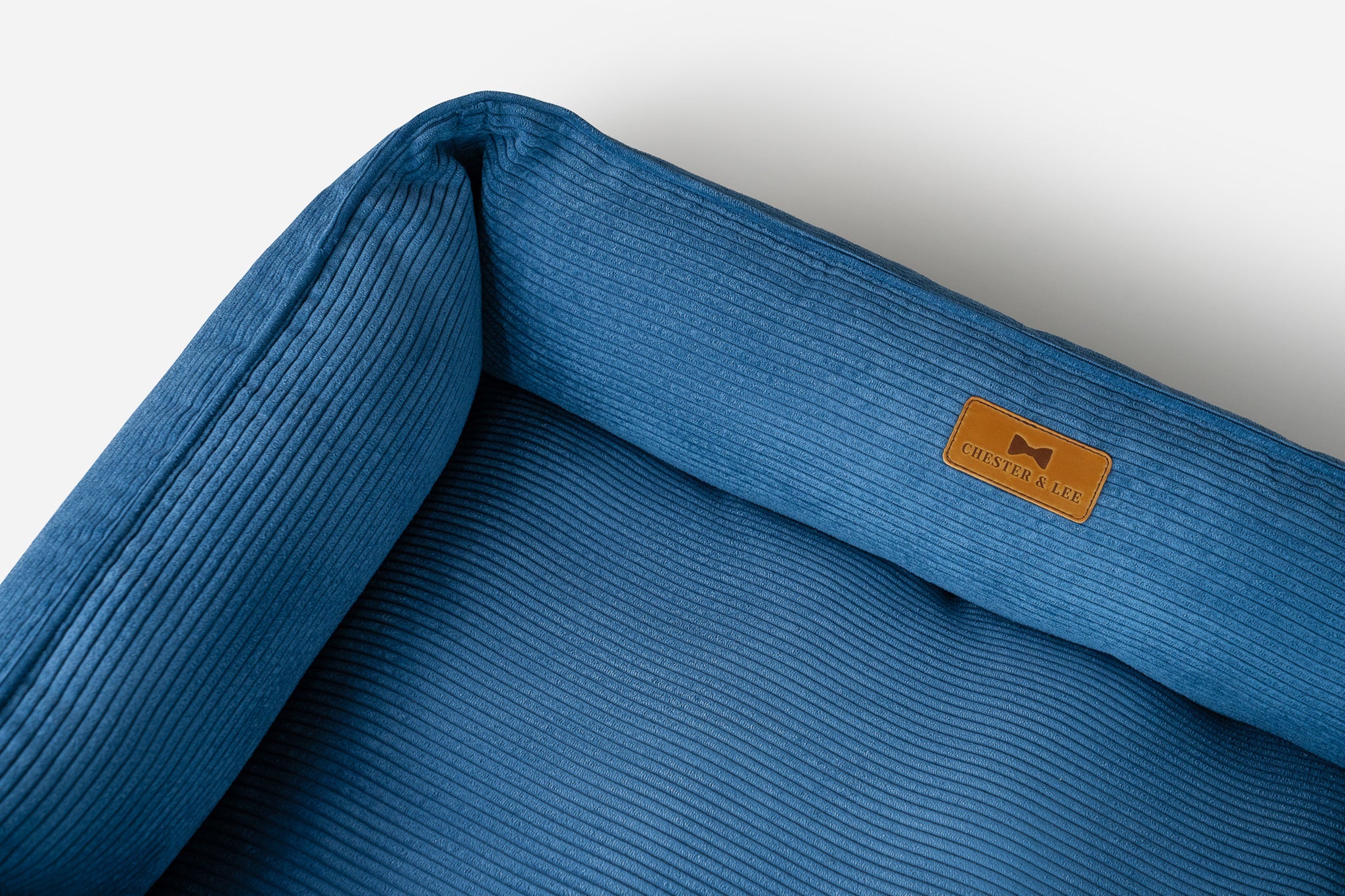 Pet Beds Premium Chester & Lee | Fancy Corduroy Sleeper Dog Bed