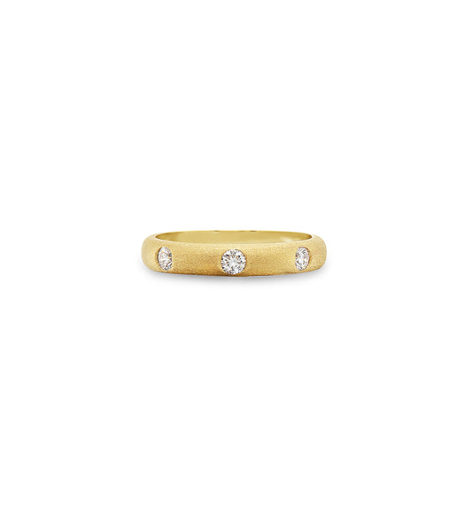 OLIVE & CHAIN Diamond 3 Stone Flush Band - Yellow Gold, 5.0