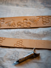 The Honey Bee Dog Collar 