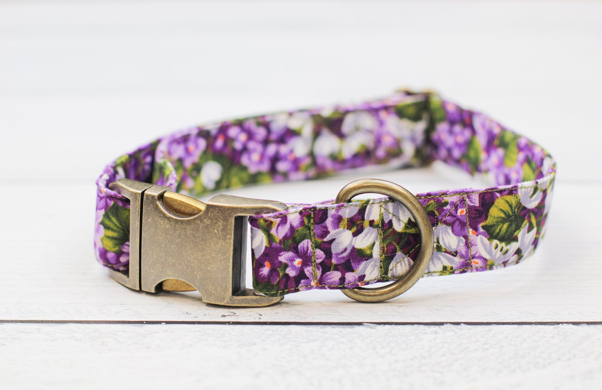 Violet Grove Collar