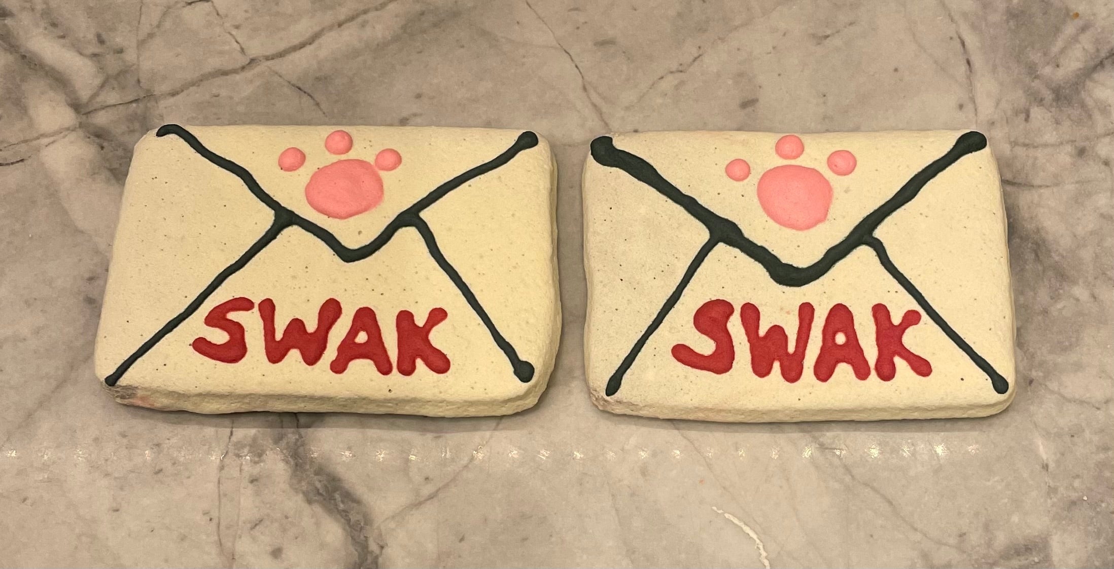 "Sealed With a Kiss Treats" - Set of 2
