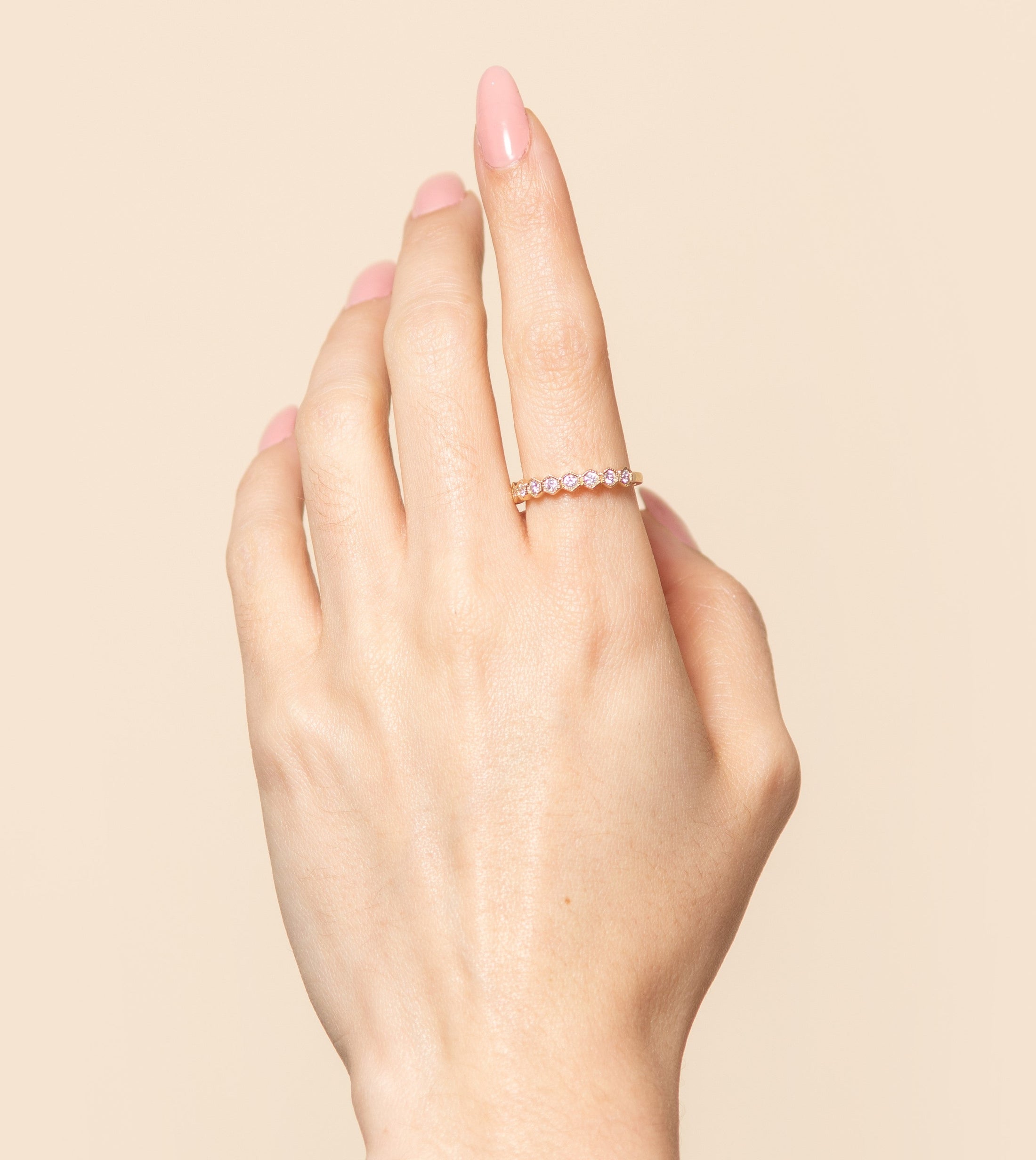 OLIVE & CHAIN Diamond Hexagon Set Band - Yellow Gold, 7.0