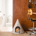 Load image into Gallery viewer, Nooee Pet Cave Lucy (M) – Cream/Brown
