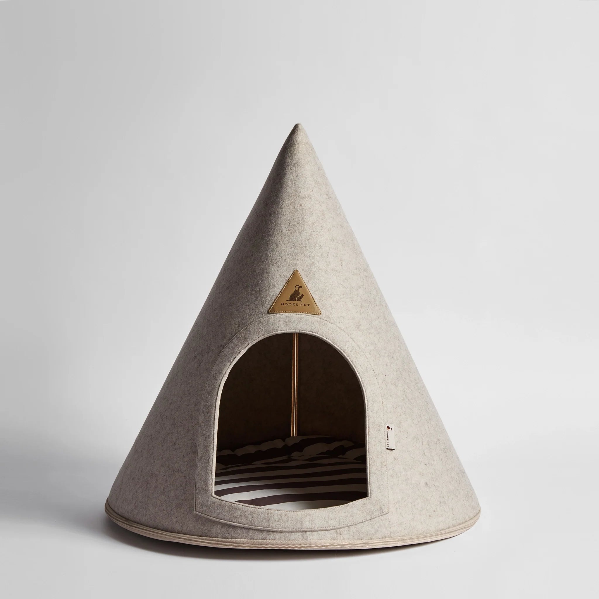 Nooee Pet Cave Lucy (M) – Cream/Brown