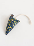Load image into Gallery viewer, MODERN MOUSE - FLORAL
