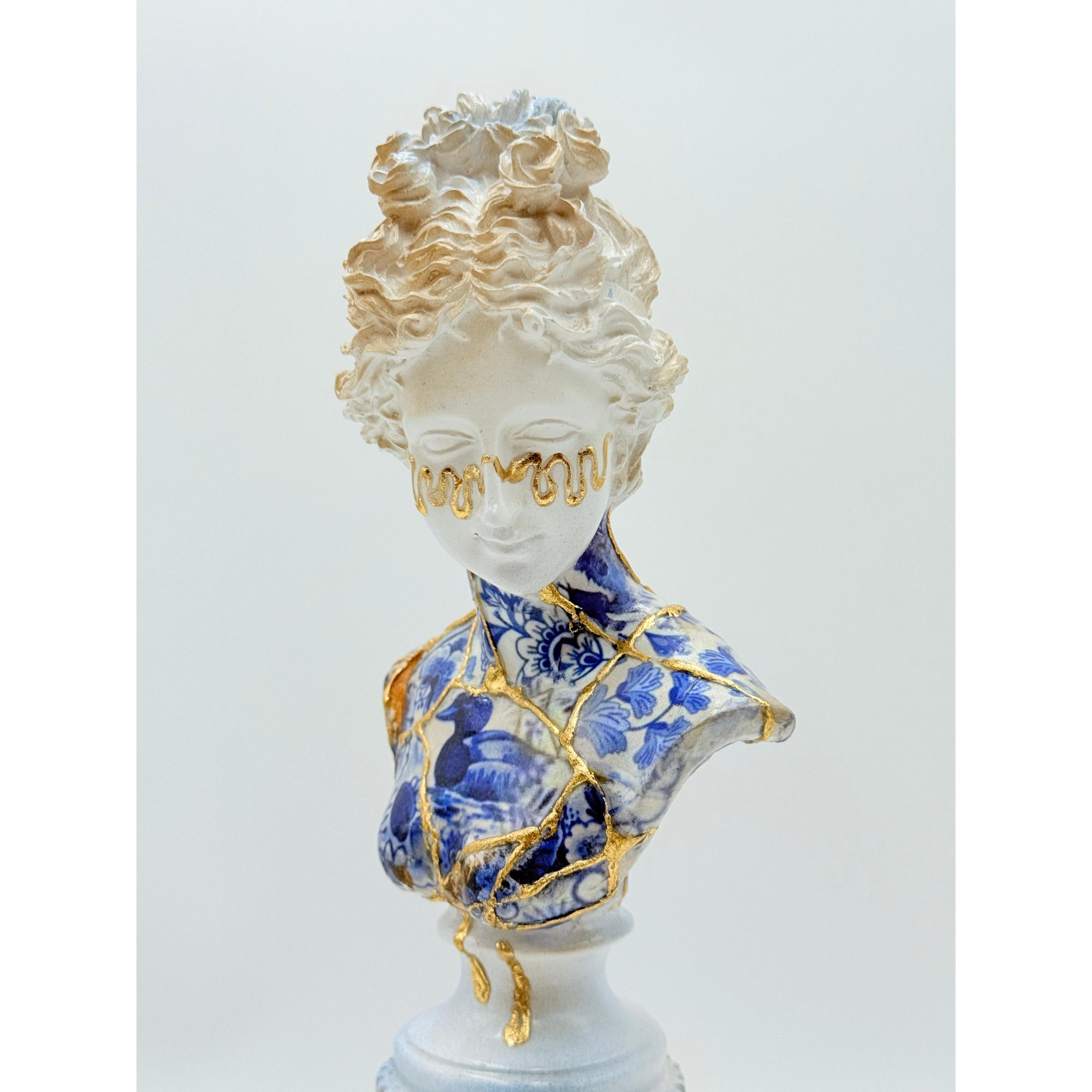 Venus Sculpture - Kintsugi Edition - kintsugi venus sculpture, luxury sculpture, product image 3
