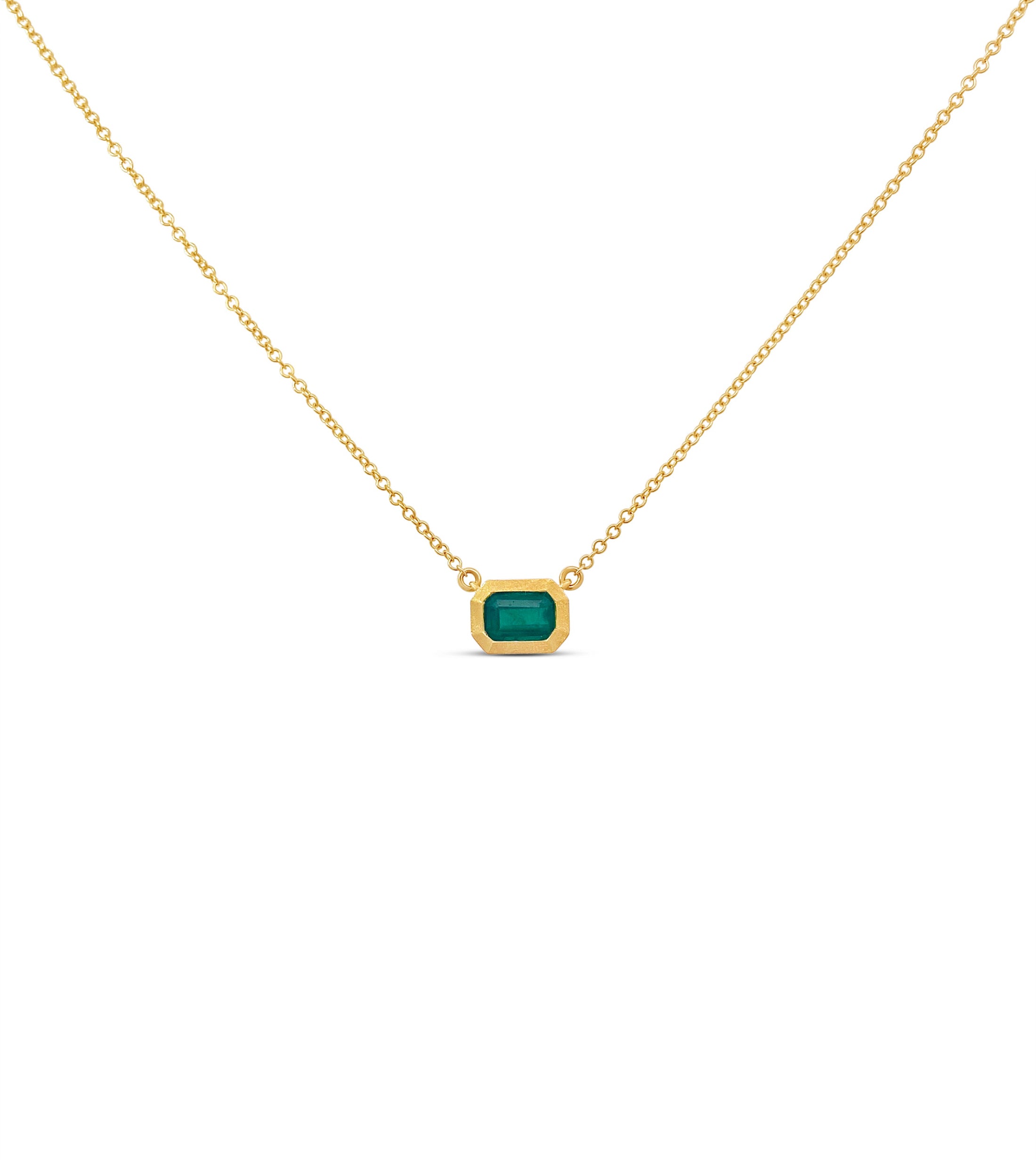 OLIVE & CHAIN Emerald Bezel Necklace - Yellow Gold