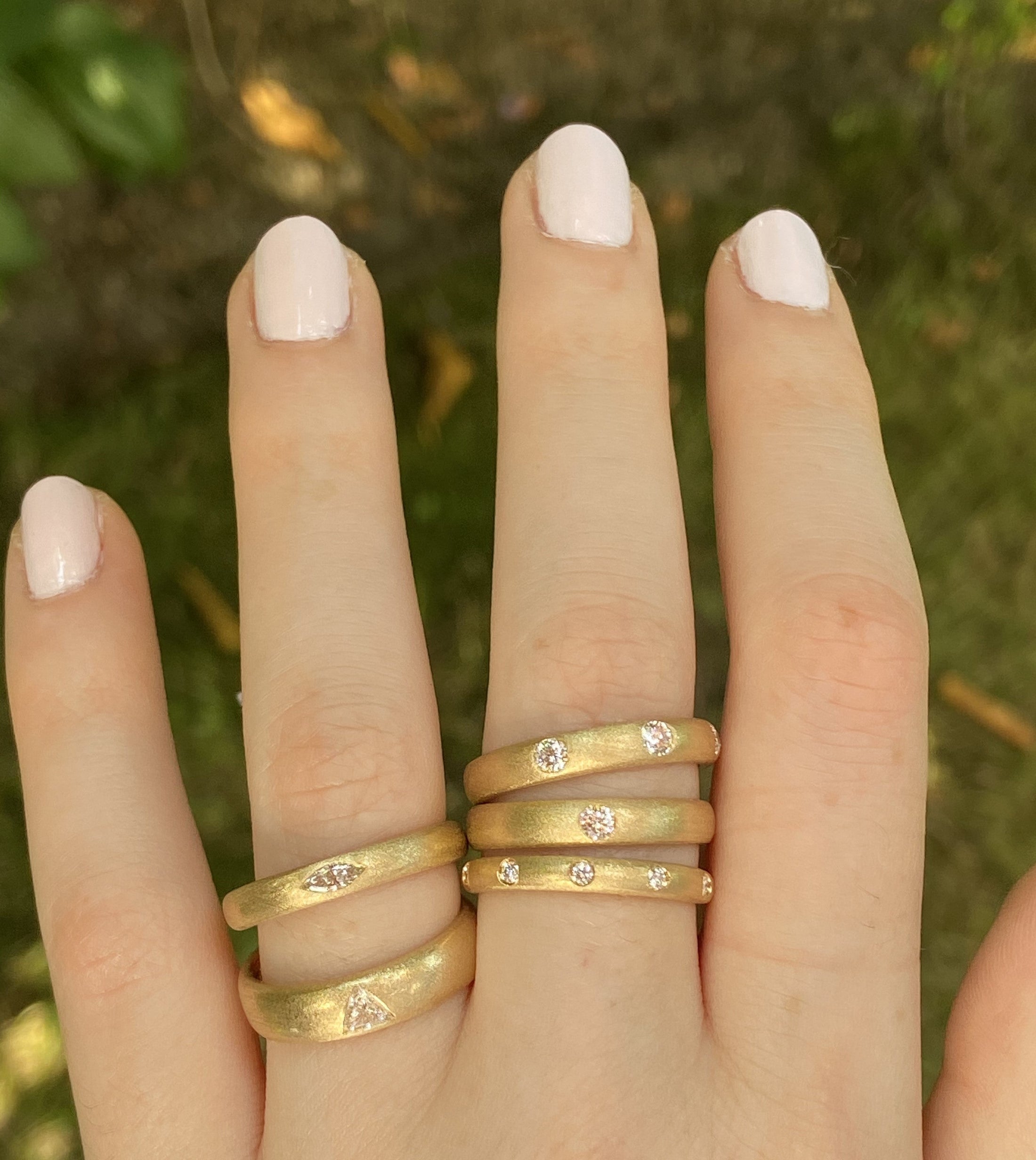 OLIVE & CHAIN Diamond Trillion Flush Band - Yellow Gold, 7.5