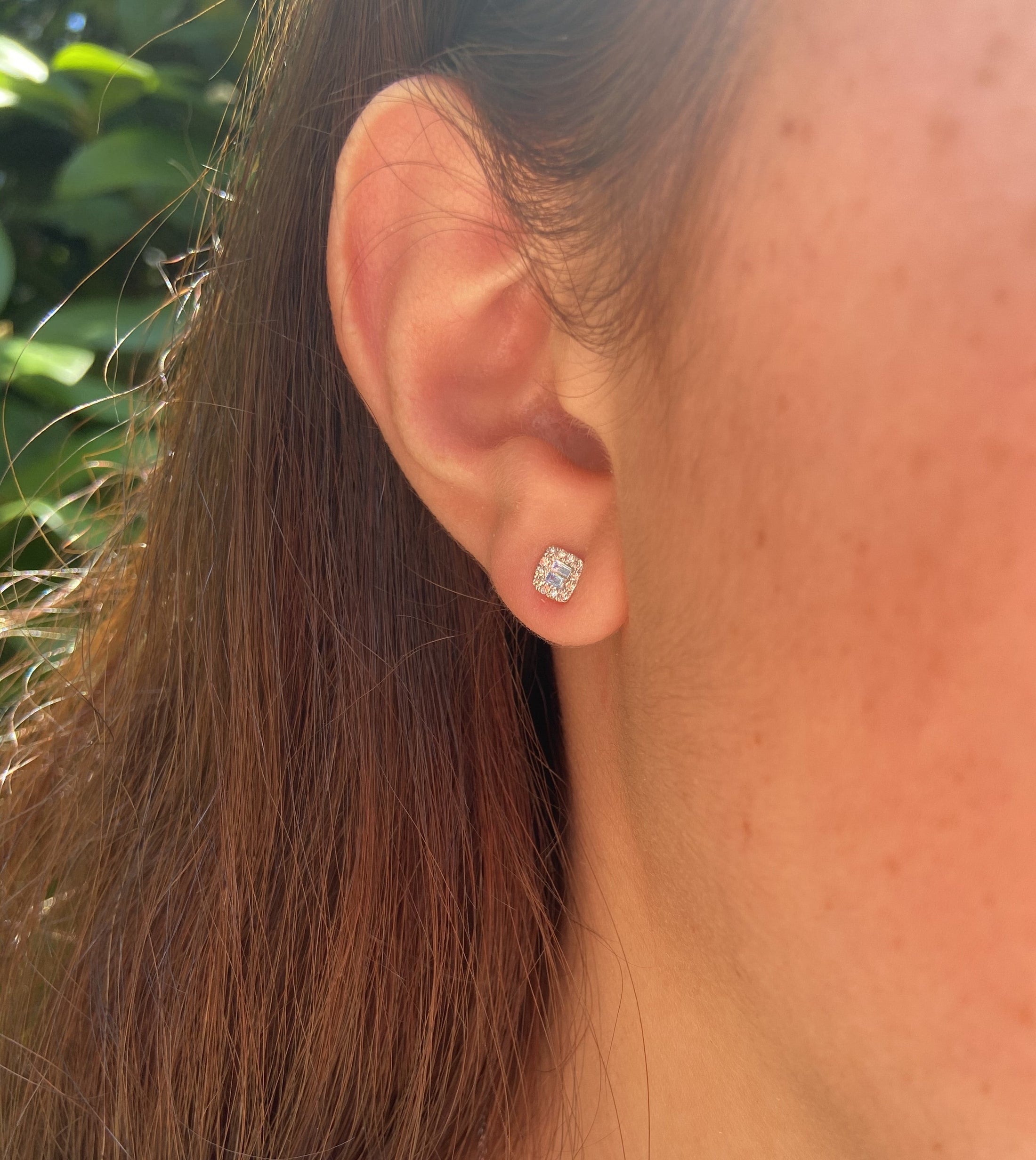 OLIVE & CHAIN Diamond Baguette and Halo Square Stud Earring