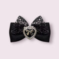 Load image into Gallery viewer, Maison Élégance – Haute Couture Pet Bow Collection - image 8

