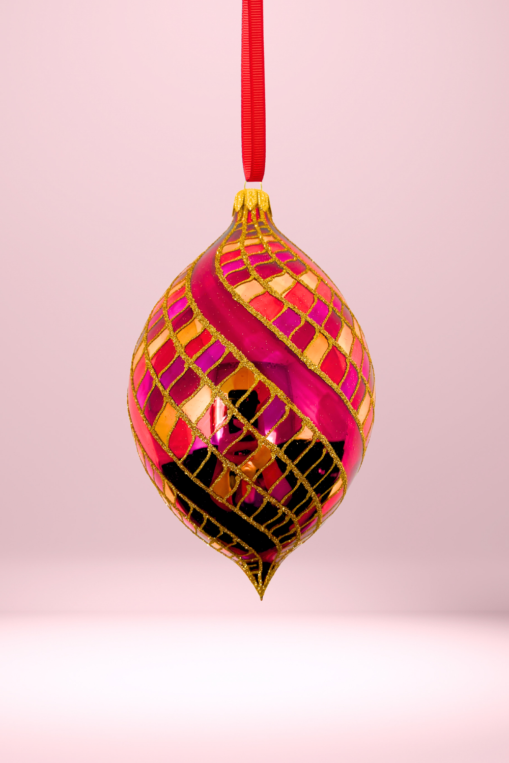 Red Hot Jackpot Spinner Glass Ornament - Southlake Paws