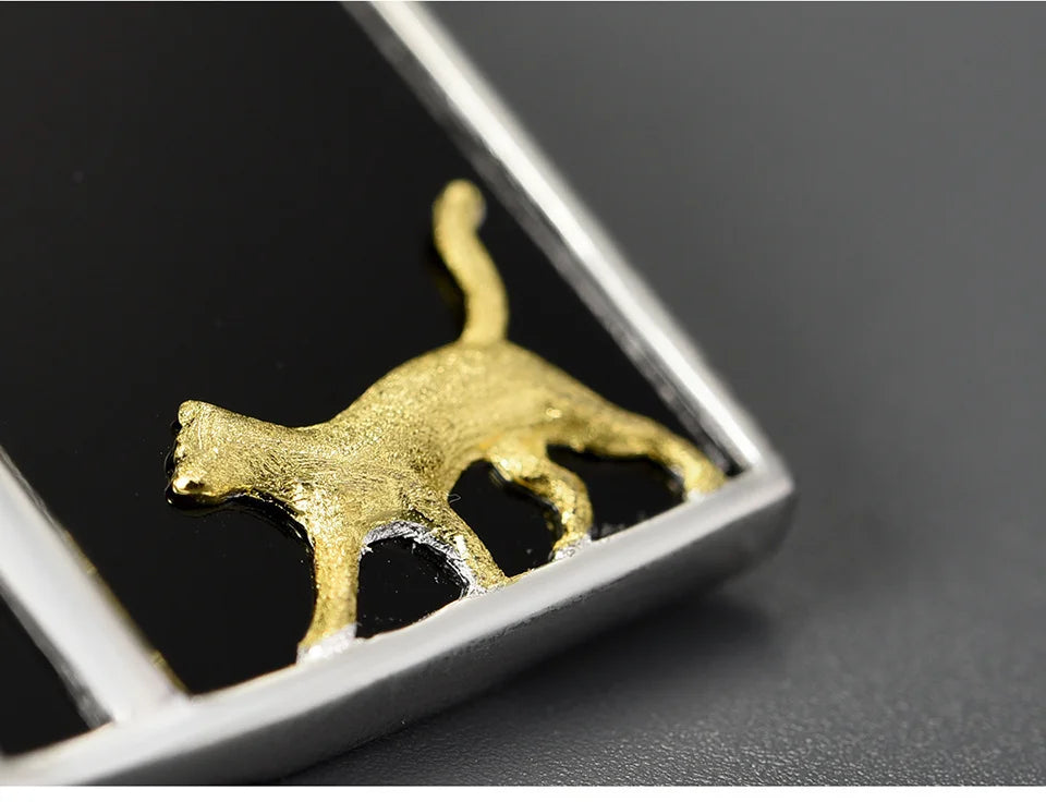 Cat Under The Lamp Pendant