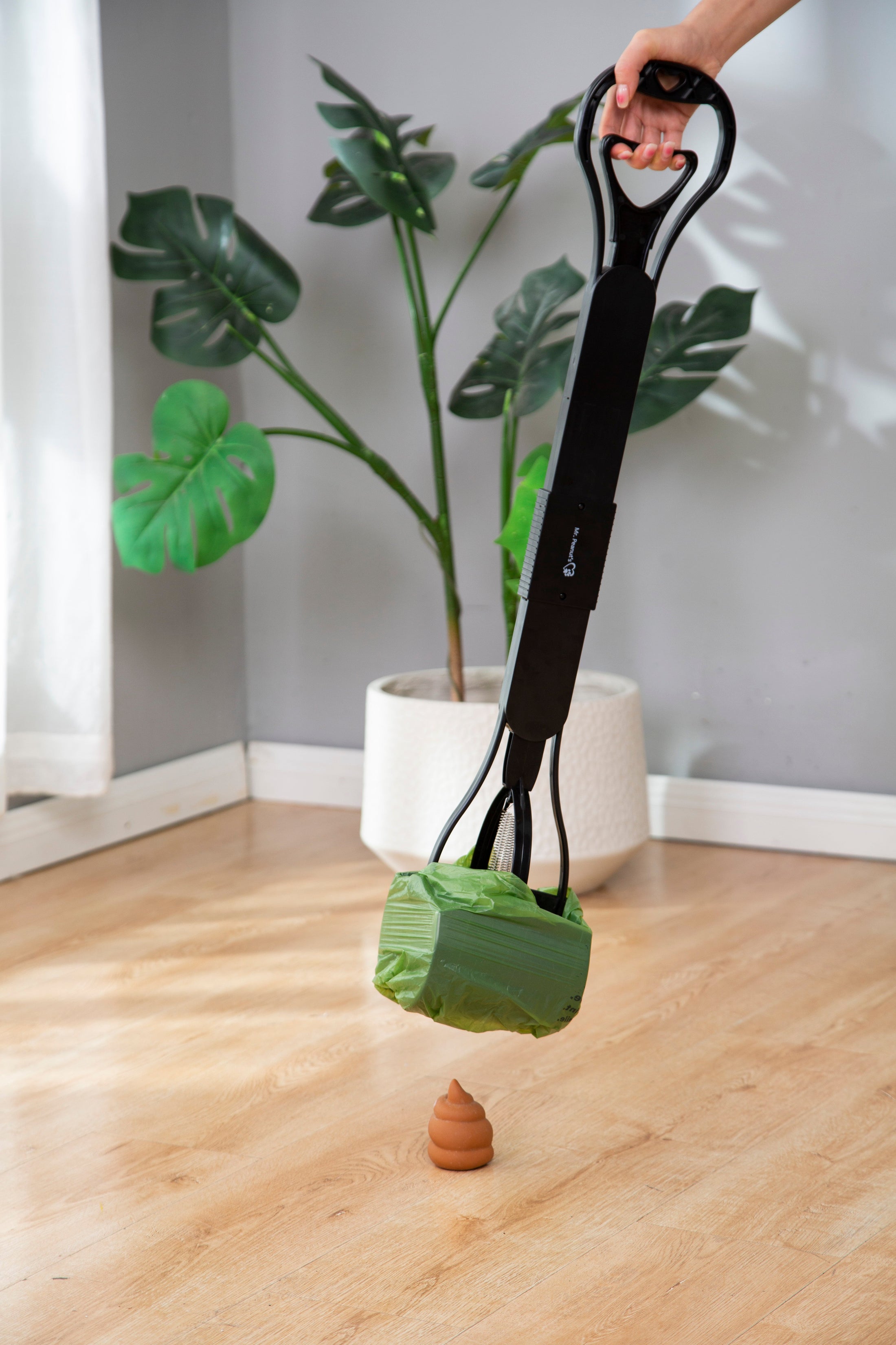Mr. Peanut's 32" Tall Profile Pooper Scooper - Southlake Paws