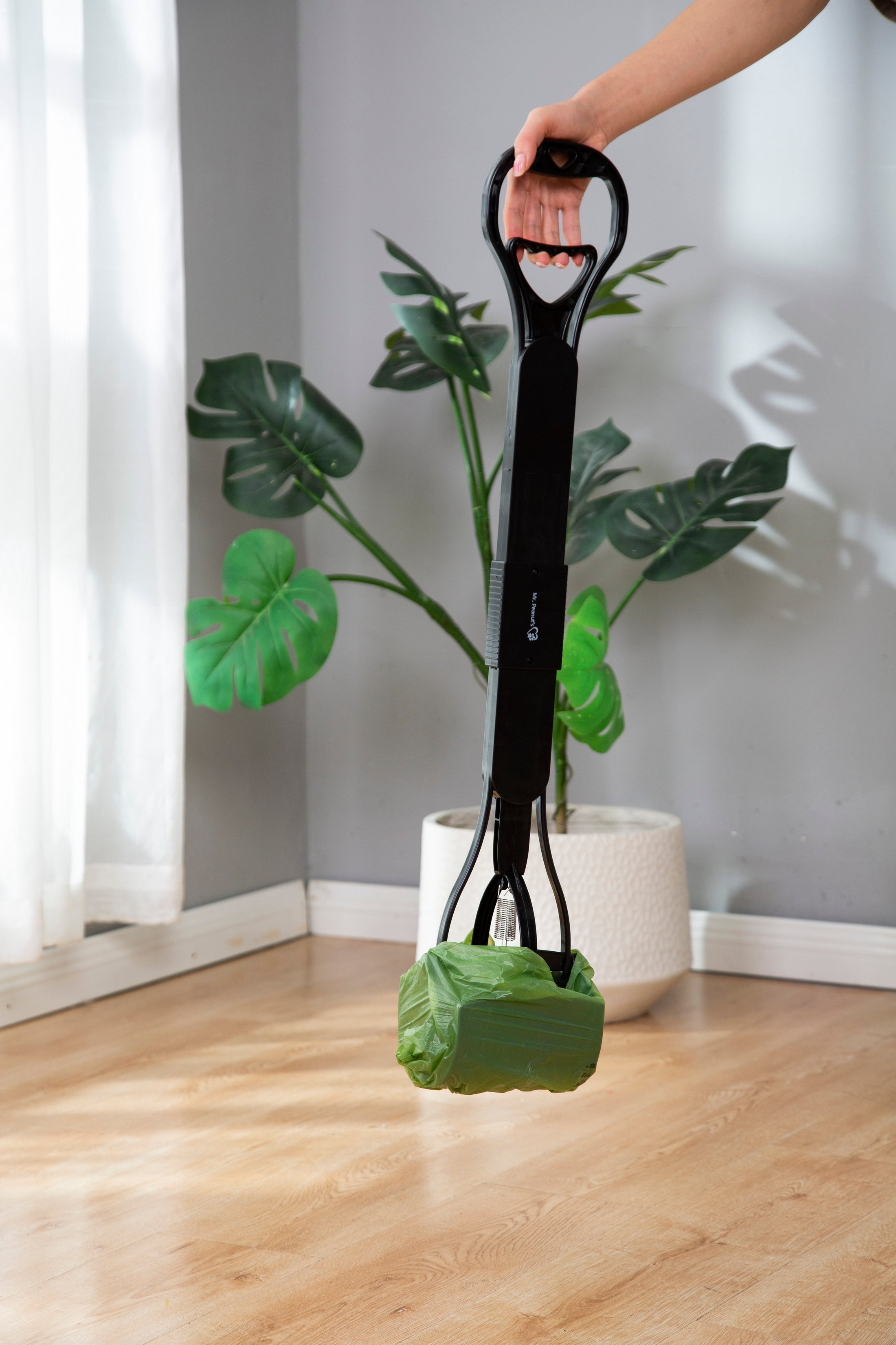 Mr. Peanut's 32" Tall Profile Pooper Scooper - Southlake Paws