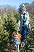 Load image into Gallery viewer, Siberian Spruce Waterproof Dog Leash - Southlake Paws
